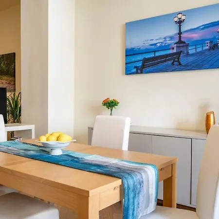 Carlotta - Italian Living * 巴里